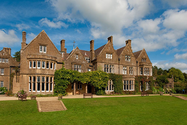 โรงเรียนประถมศึกษา Perrott Hill School, Somerset, UK
